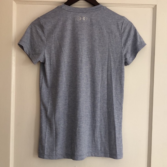 Women’s Under Armour V-Neck T-Shirt Size XS - Picture 7 of 8